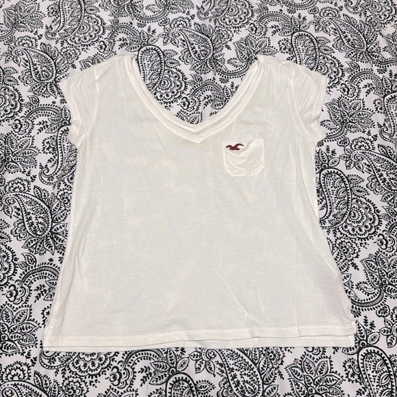 NWOT Hollister V Neck Pocket Tee Shirt (Size: S) - Picture 1 of 2